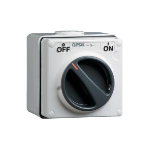 ISOLATOR IP66 1G 3P 32A 1WAY 500V R/ORG ISOLATOR IP66 1G 3P 32A 1WAY 500V R/ORG