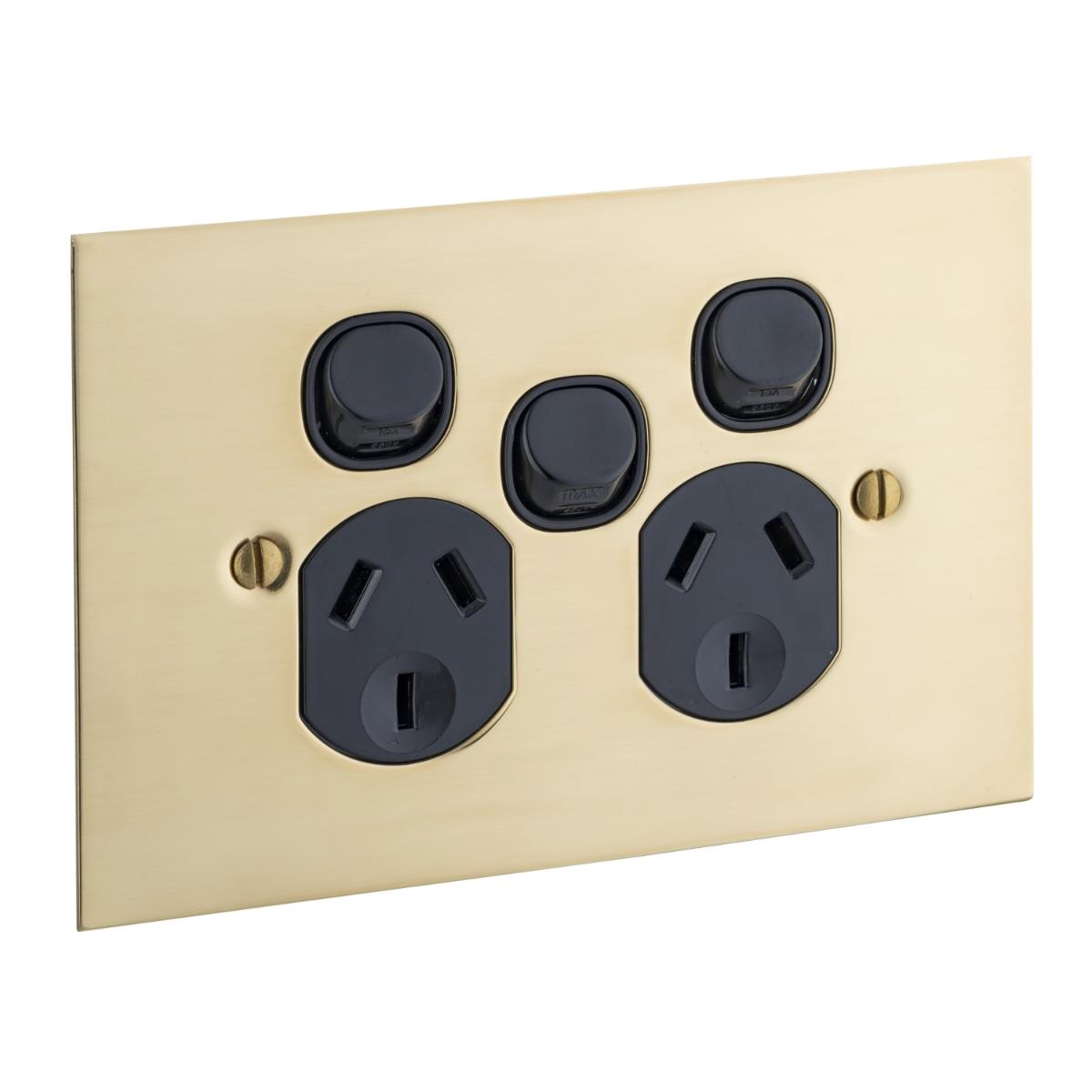BSL STYLE BRASS DBL GPO + EXT SW 10A WHT
