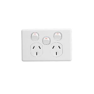 GPO DOUBLE WITH EXTRA SWITCH 10A WHITE
