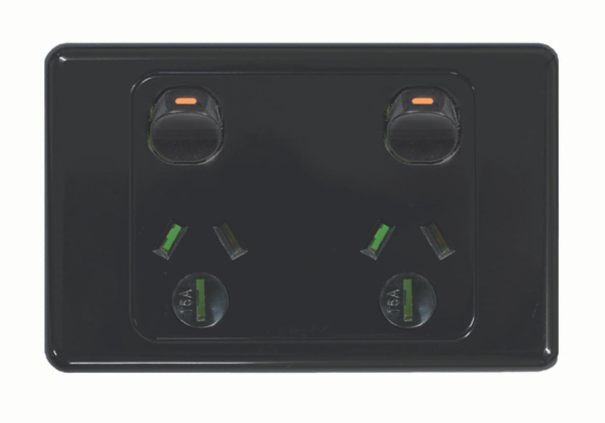 COUGAR DOUBLE GPO 15A HORIZ BLACK