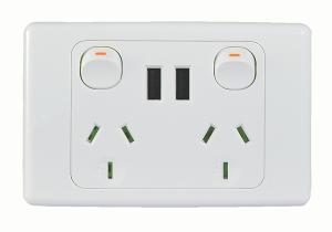 COUGAR DBL GPO 10A + USB CHGR HOR WHITE COUGAR DBL GPO 10A + USB CHGR HOR WHITE