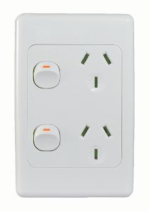 COUGAR DOUBLE GPO 10A VERTICAL WHITE COUGAR DOUBLE GPO 10A VERTICAL WHITE