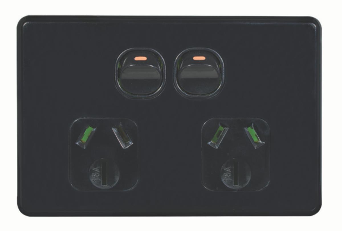 FLAT CAT DOUBLE GPO 15A HORIZ BLACK