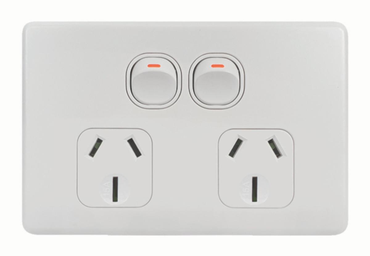 FLAT CAT DOUBLE GPO 15A HORIZ MATT WHITE