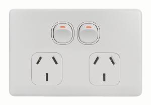 FLAT CAT DOUBLE GPO 10A HORIZ MATT WHITE FLAT CAT DOUBLE GPO 10A HORIZ MATT WHITE