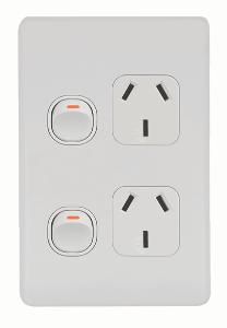 FLAT CAT DBL GPO VERTICAL 10A MATT WHITE FLAT CAT DBL GPO VERTICAL 10A MATT WHITE
