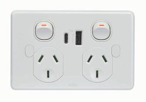PUMA DBL GPO + USB A C HORIZ 10A D/P WHT PUMA DBL GPO + USB A C HORIZ 10A D/P WHT