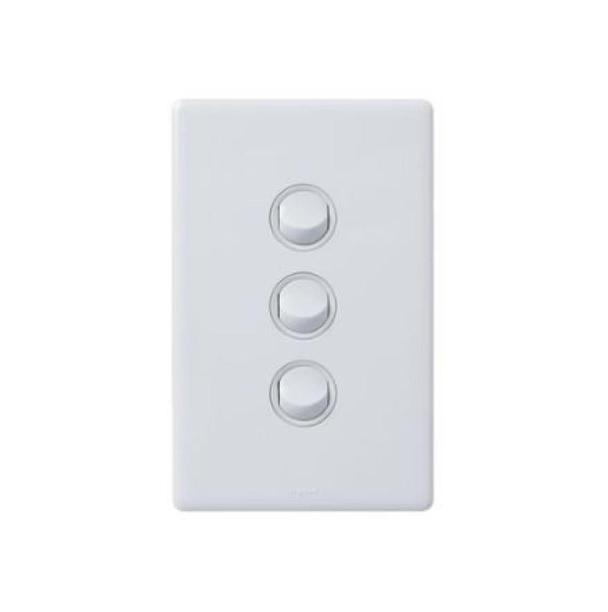 EXCEL E-DED 16A 3G SWITCH VERT IP66 WHT
