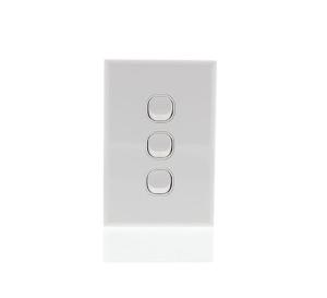 LIGHT SWITCH 3 GANG 16A VERTICAL WHITE