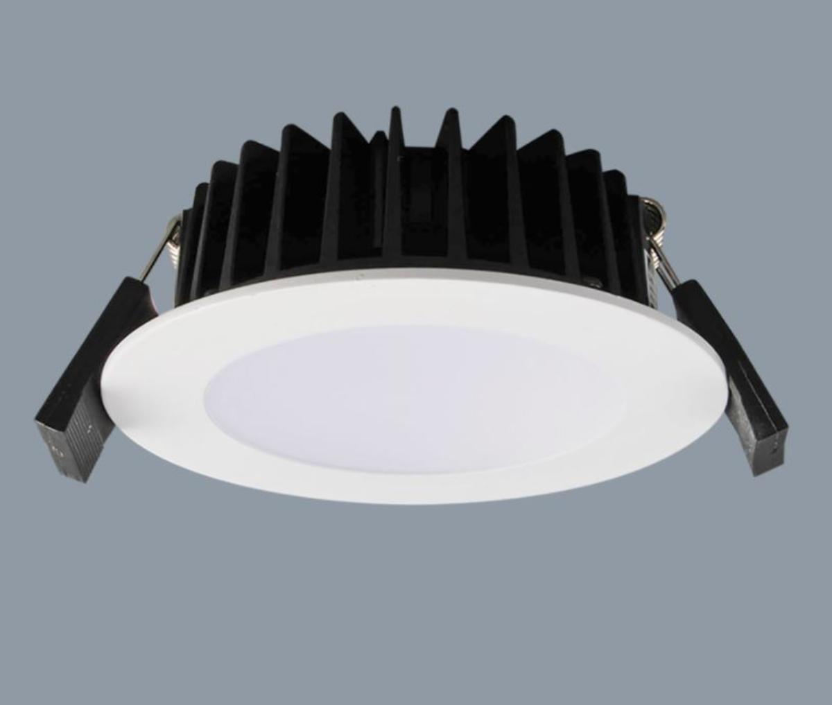 LED D/LIGHT ECOGEM 10W CCT 92MM C/O WHT